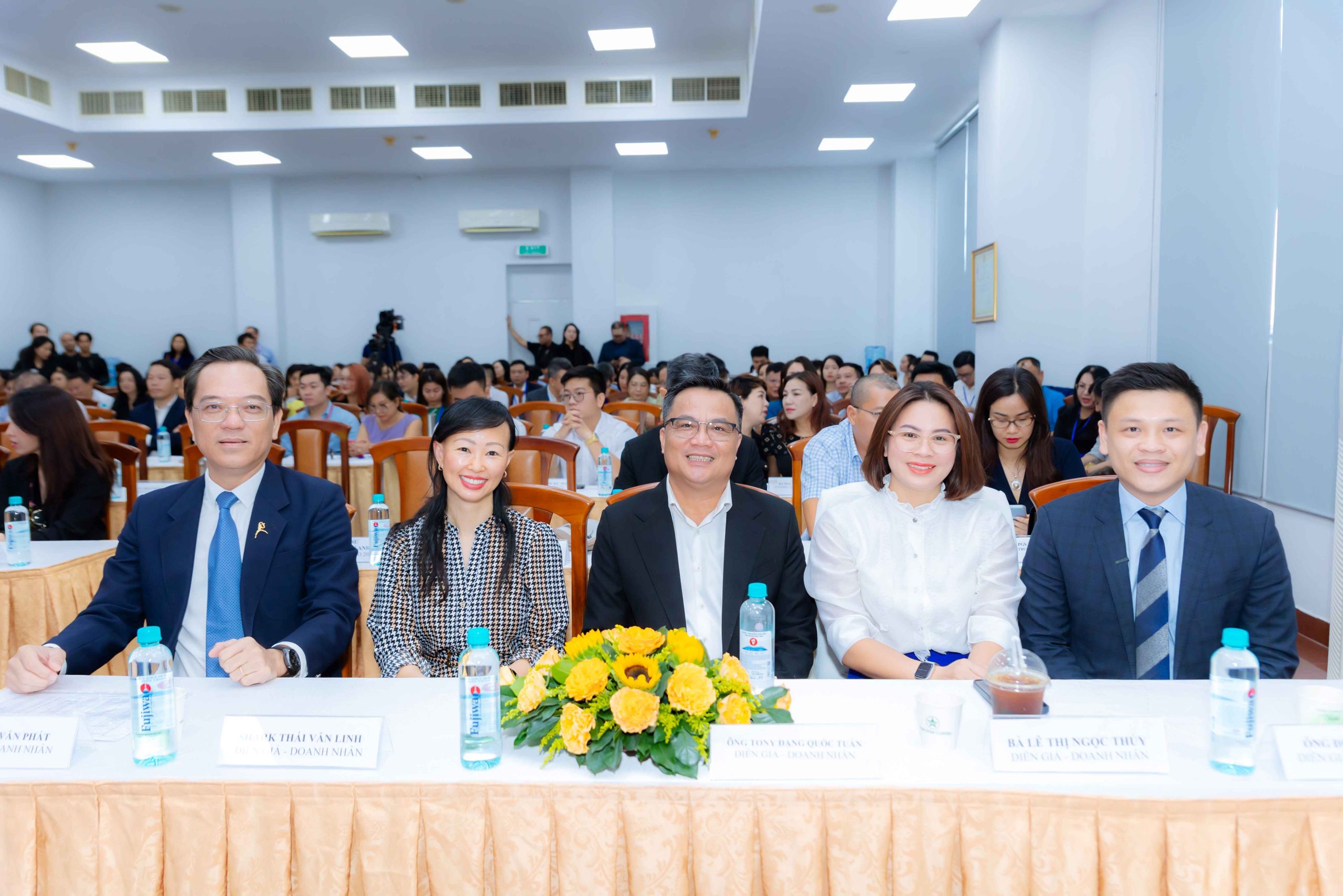 nguyen-van-linh-dai-bieu